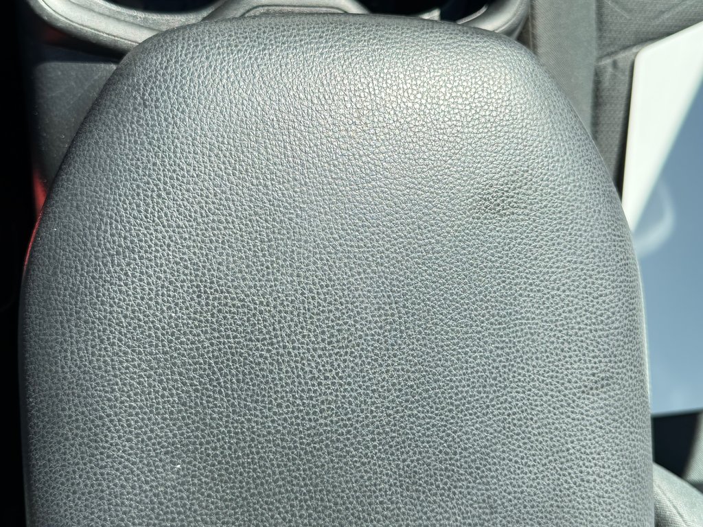 Toyota RAV4 HYBRIDE LE AWD / SUPER PRIX !!! / 2021 à Thetford Mines, Québec - 47 - w1024h768px