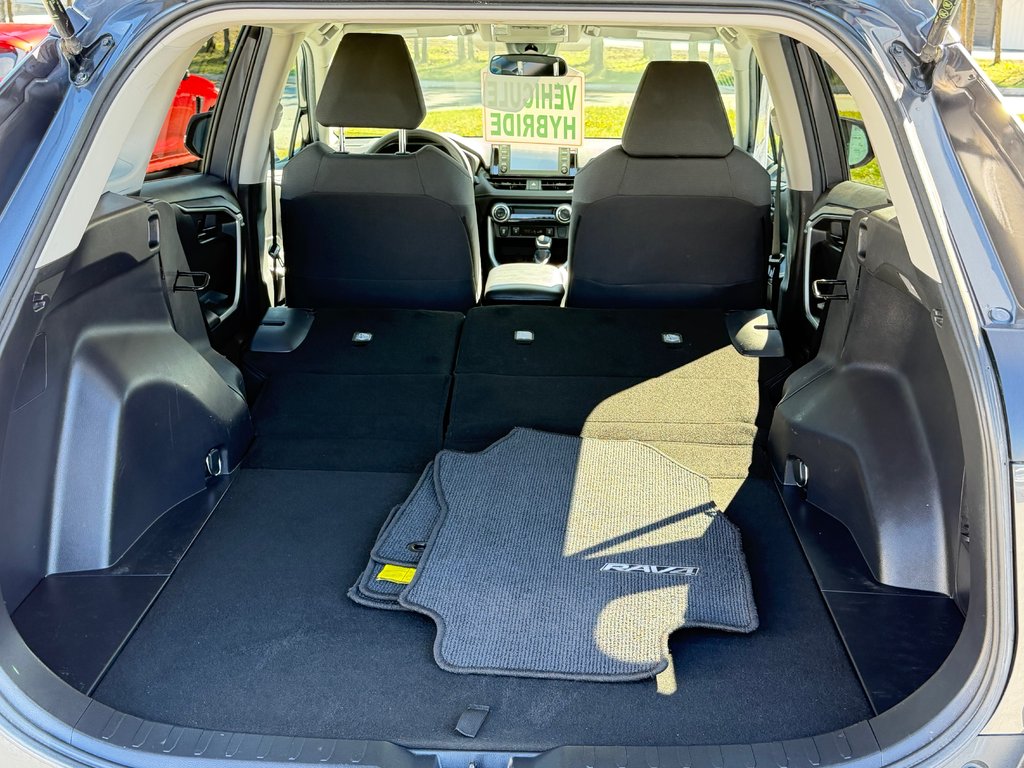 Toyota RAV4 HYBRIDE LE AWD / SUPER PRIX !!! / 2021 à Thetford Mines, Québec - 57 - w1024h768px