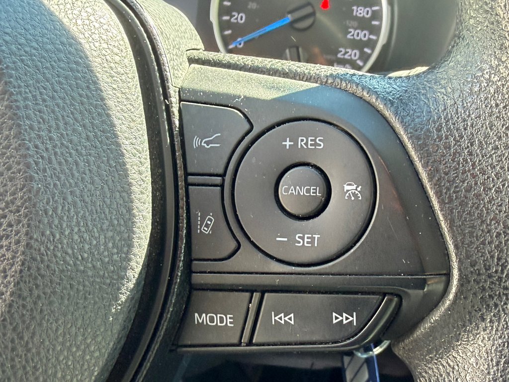 Toyota RAV4 HYBRIDE LE AWD / SUPER PRIX !!! / 2021 à Thetford Mines, Québec - 38 - w1024h768px