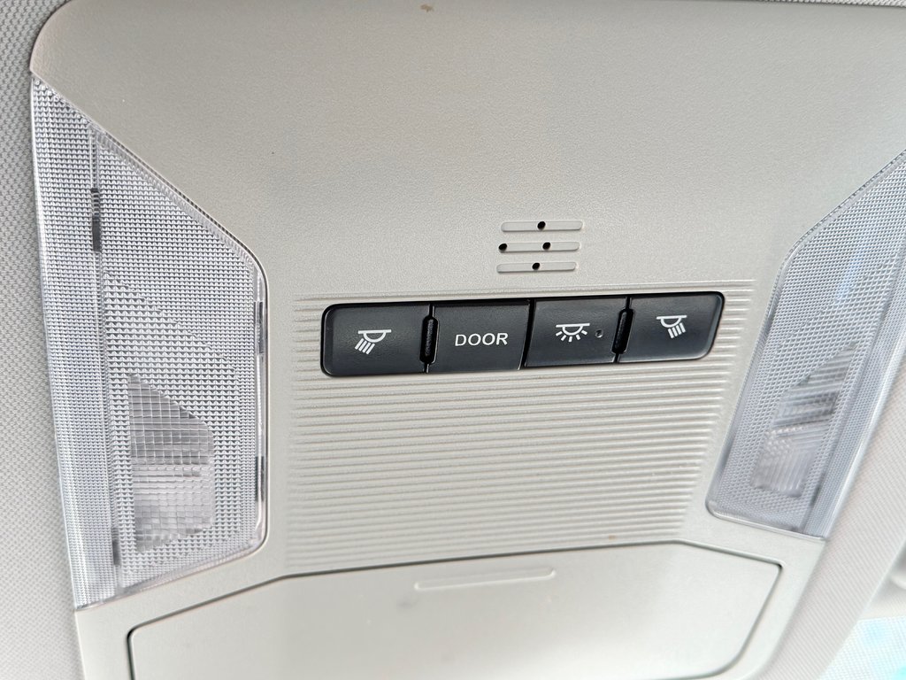 Toyota RAV4 HYBRIDE LE AWD / SUPER PRIX !!! / 2021 à Thetford Mines, Québec - 51 - w1024h768px