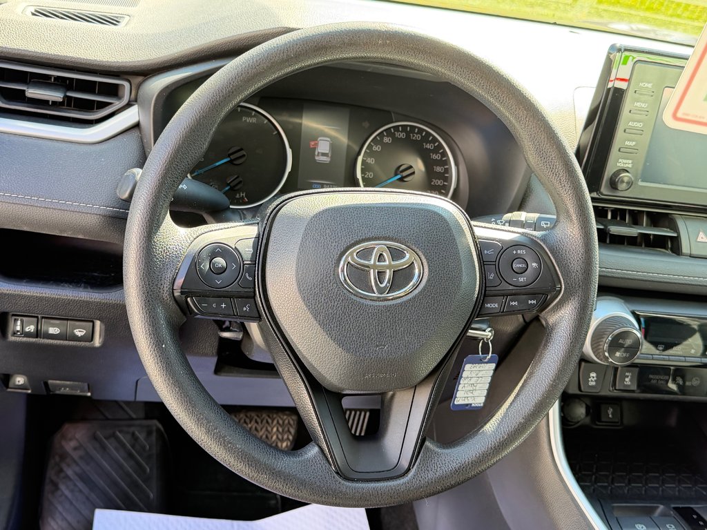 Toyota RAV4 HYBRIDE LE AWD / SUPER PRIX !!! / 2021 à Thetford Mines, Québec - 35 - w1024h768px