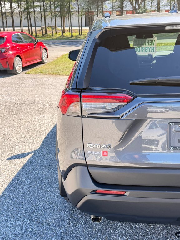 Toyota RAV4 HYBRIDE LE AWD / SUPER PRIX !!! / 2021 à Thetford Mines, Québec - 22 - w1024h768px
