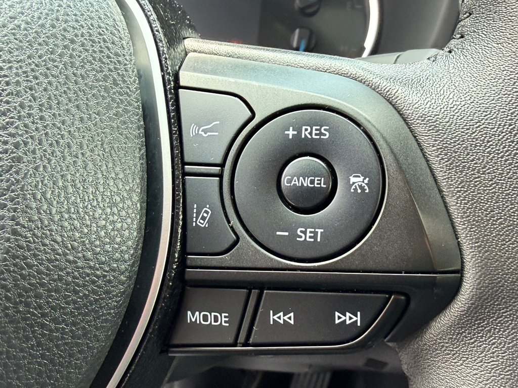 Toyota RAV4 XSE HYBRIDE / 148.300KM / PNEUS NEUFS / HITCH / 2021 à Thetford Mines, Québec - 41 - w1024h768px
