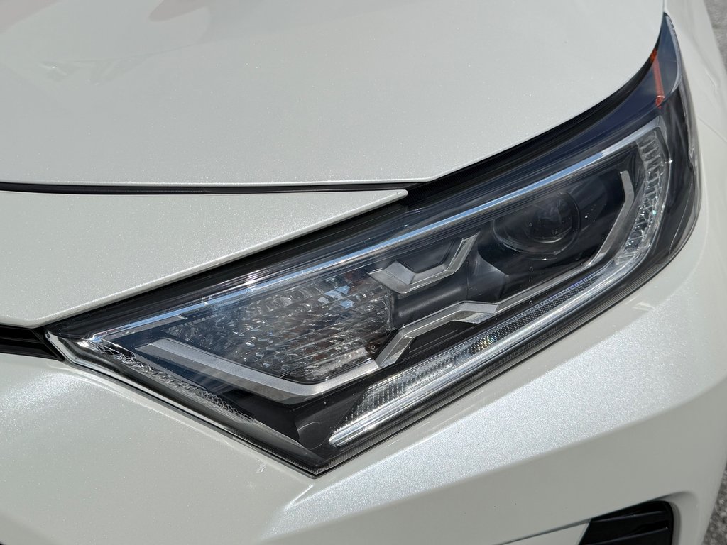 Toyota RAV4 XSE HYBRIDE / 148.300KM / PNEUS NEUFS / HITCH / 2021 à Thetford Mines, Québec - 10 - w1024h768px