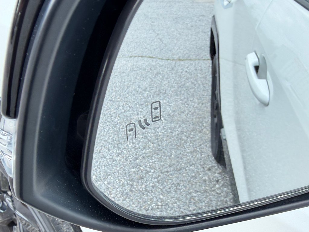 Toyota RAV4 XSE HYBRIDE / 148.300KM / PNEUS NEUFS / HITCH / 2021 à Thetford Mines, Québec - 30 - w1024h768px