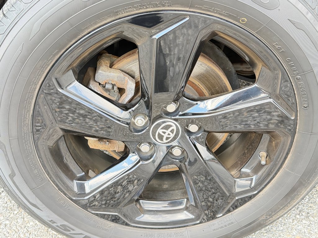 Toyota RAV4 XSE HYBRIDE / 148.300KM / PNEUS NEUFS / HITCH / 2021 à Thetford Mines, Québec - 15 - w1024h768px