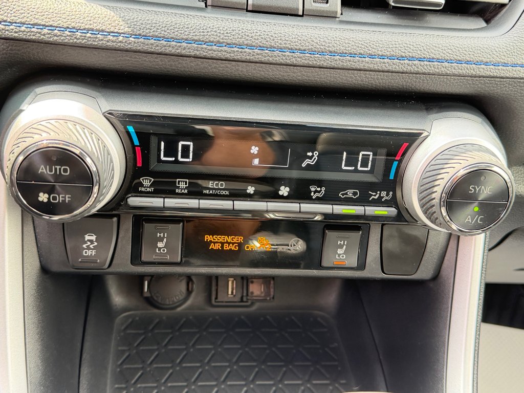Toyota RAV4 XSE HYBRIDE / 148.300KM / PNEUS NEUFS / HITCH / 2021 à Thetford Mines, Québec - 48 - w1024h768px