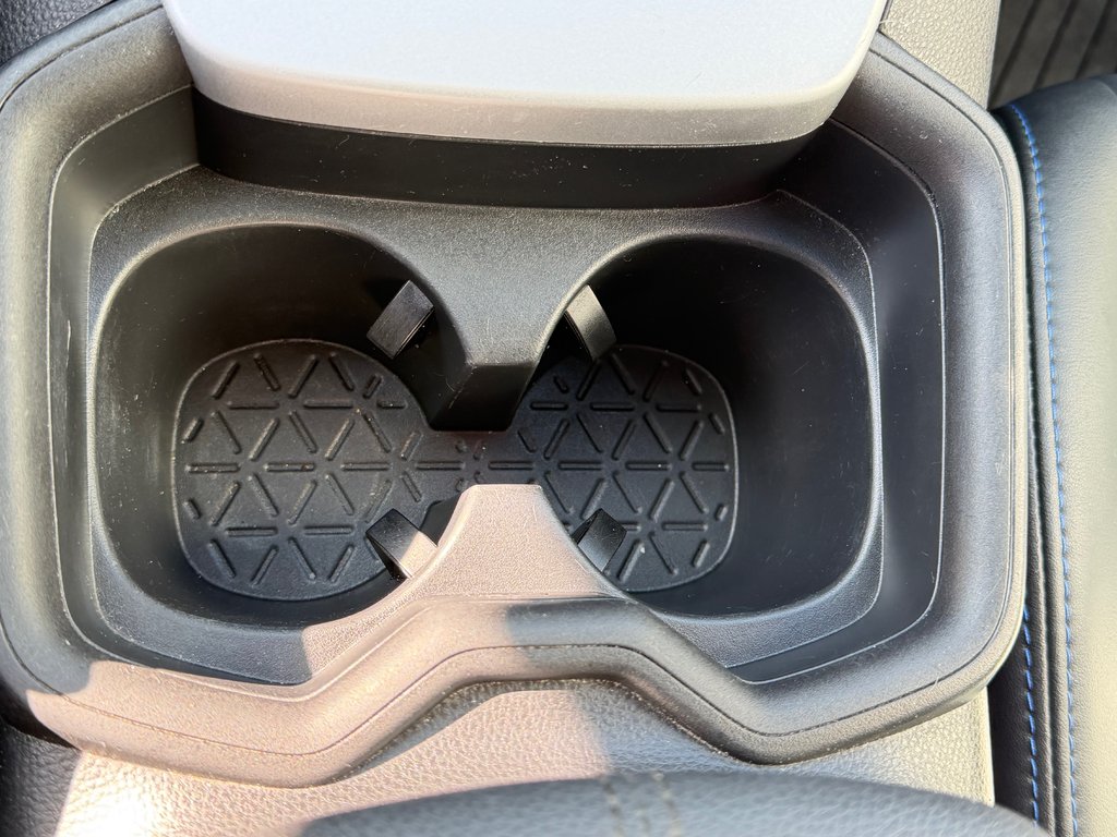 2021 Toyota RAV4 XSE HYBRIDE / GROUPE TECHNO/ TOIT / LE PLUS ÉQUIPÉ in Thetford Mines, Quebec - 52 - w1024h768px
