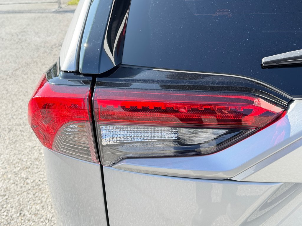 2021 Toyota RAV4 XSE HYBRIDE / GROUPE TECHNO/ TOIT / LE PLUS ÉQUIPÉ in Thetford Mines, Quebec - 25 - w1024h768px