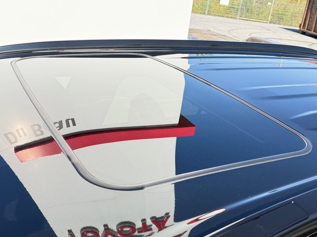 2021 Toyota RAV4 XSE HYBRIDE / GROUPE TECHNO/ TOIT / LE PLUS ÉQUIPÉ in Thetford Mines, Quebec - 19 - w1024h768px