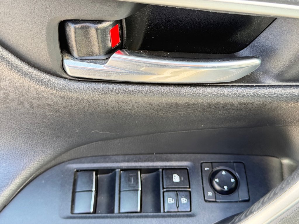 2021 Toyota RAV4 XSE HYBRIDE / GROUPE TECHNO/ TOIT / LE PLUS ÉQUIPÉ in Thetford Mines, Quebec - 32 - w1024h768px