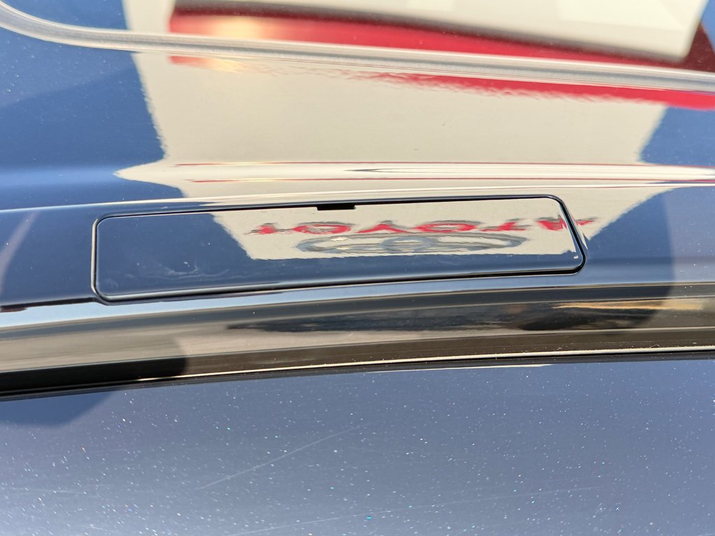 2021 Toyota RAV4 XSE HYBRIDE / GROUPE TECHNO/ TOIT / LE PLUS ÉQUIPÉ in Thetford Mines, Quebec - 21 - w1024h768px