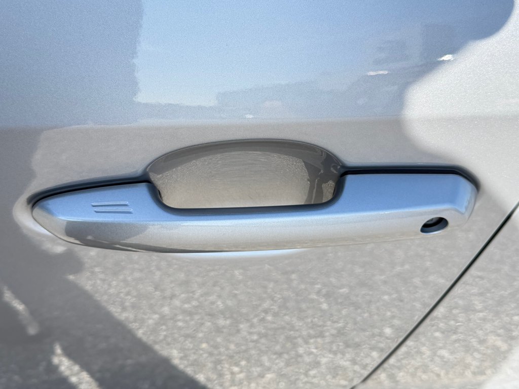 2021 Toyota RAV4 XSE HYBRIDE / GROUPE TECHNO/ TOIT / LE PLUS ÉQUIPÉ in Thetford Mines, Quebec - 22 - w1024h768px
