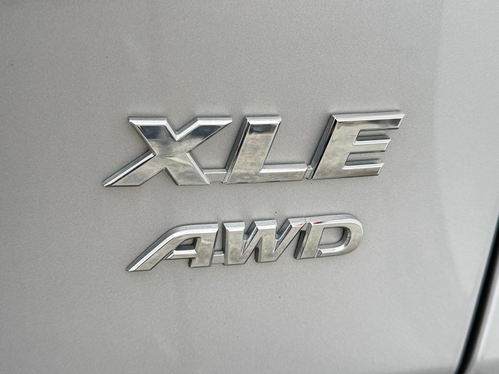 Toyota RAV4 XLE AWD / ATTACHE REMORQUE / FREINS NEUFS / 2021 à Thetford Mines, Québec - 26 - w1024h768px