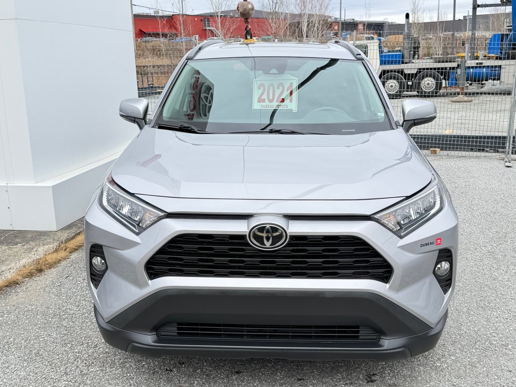 Toyota RAV4 XLE AWD / ATTACHE REMORQUE / FREINS NEUFS / 2021 à Thetford Mines, Québec - 2 - w1024h768px