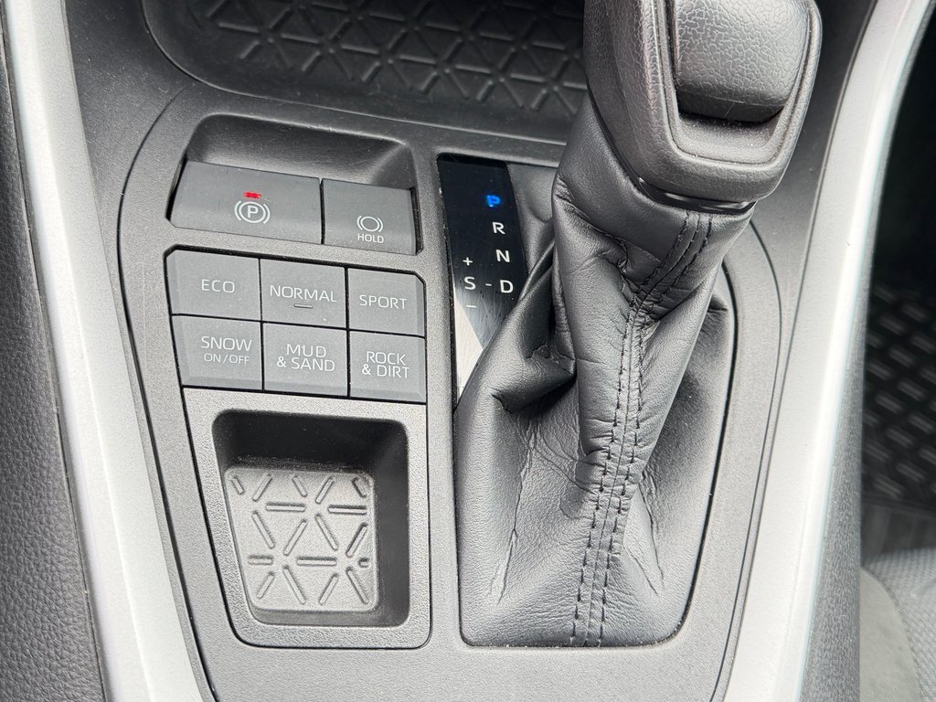 Toyota RAV4 XLE AWD / ATTACHE REMORQUE / FREINS NEUFS / 2021 à Thetford Mines, Québec - 47 - w1024h768px