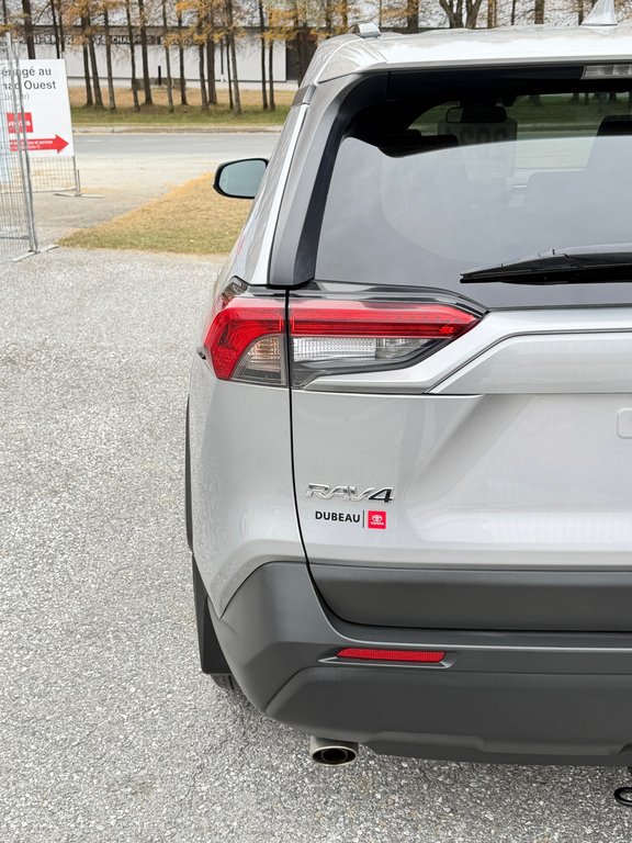 Toyota RAV4 XLE AWD / ATTACHE REMORQUE / FREINS NEUFS / 2021 à Thetford Mines, Québec - 23 - w1024h768px
