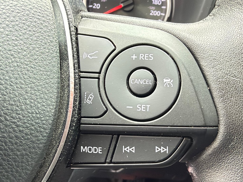 Toyota RAV4 XLE AWD / ATTACHE REMORQUE / FREINS NEUFS / 2021 à Thetford Mines, Québec - 40 - w1024h768px