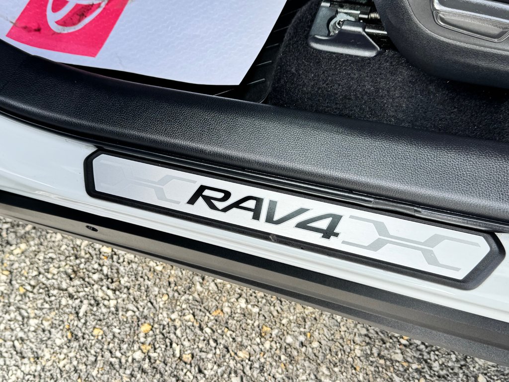 Toyota RAV4 TRAIL AWD / ÉTAT NEUF / 9 959 km /  3500 LBS REMORQUAGE 2022 à Thetford Mines, Québec - 29 - w1024h768px