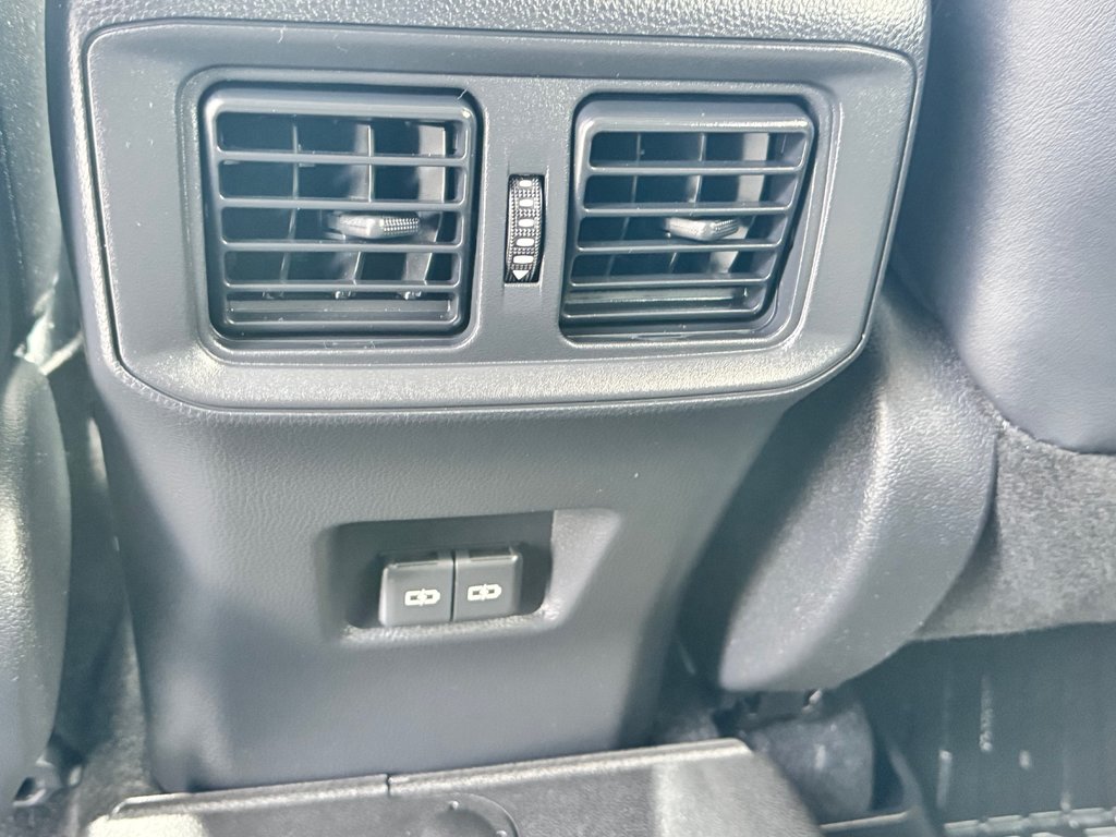 Toyota RAV4 TRAIL AWD / ÉTAT NEUF / 9 959 km /  3500 LBS REMORQUAGE 2022 à Thetford Mines, Québec - 56 - w1024h768px
