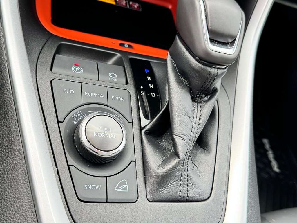 Toyota RAV4 TRAIL AWD / ÉTAT NEUF / 9 959 km /  3500 LBS REMORQUAGE 2022 à Thetford Mines, Québec - 44 - w1024h768px