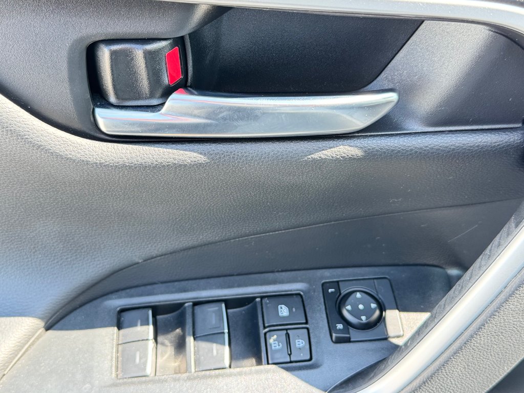 Toyota RAV4 TRAIL AWD / ÉTAT NEUF /  10500km /  3500 LBS REMORQUAGE 2022 à Thetford Mines, Québec - 28 - w1024h768px