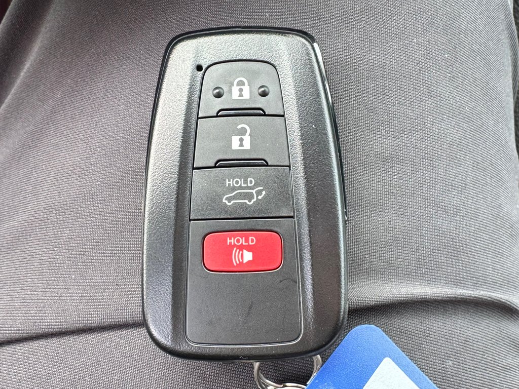 Toyota RAV4 TRAIL AWD / ÉTAT NEUF / 9 959 km /  3500 LBS REMORQUAGE 2022 à Thetford Mines, Québec - 51 - w1024h768px