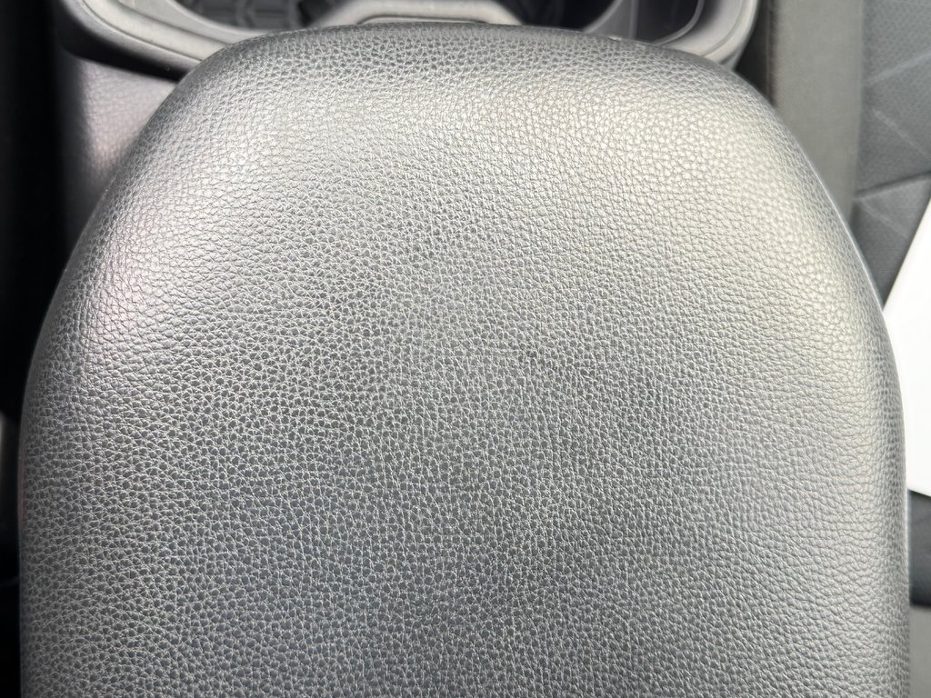 Toyota RAV4 XLE AWD / VALEUR DE REVENTE INCROYABLE / 2022 à Thetford Mines, Québec - 48 - w1024h768px