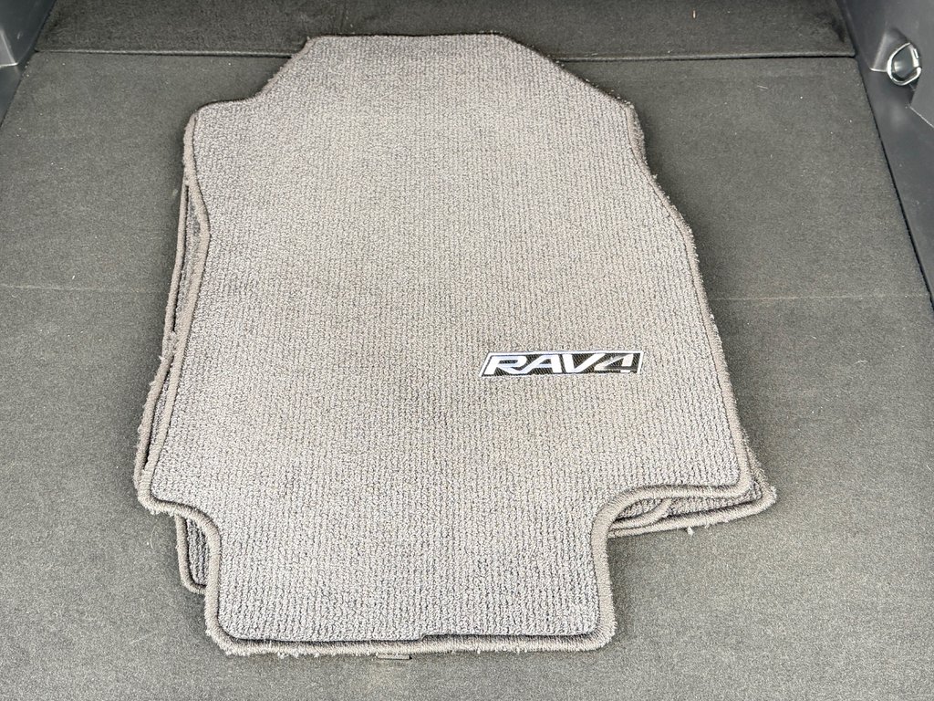 Toyota RAV4 XLE AWD / VALEUR DE REVENTE INCROYABLE / 2022 à Thetford Mines, Québec - 58 - w1024h768px