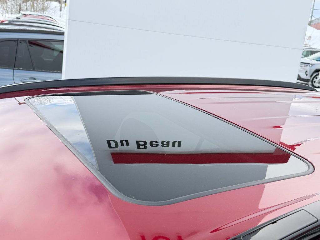 Toyota RAV4 XLE AWD / VALEUR DE REVENTE INCROYABLE / 2022 à Thetford Mines, Québec - 16 - w1024h768px