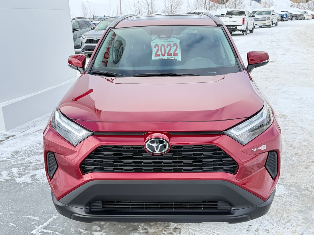 Toyota RAV4 XLE AWD / VALEUR DE REVENTE INCROYABLE / 2022 à Thetford Mines, Québec - 2 - w1024h768px