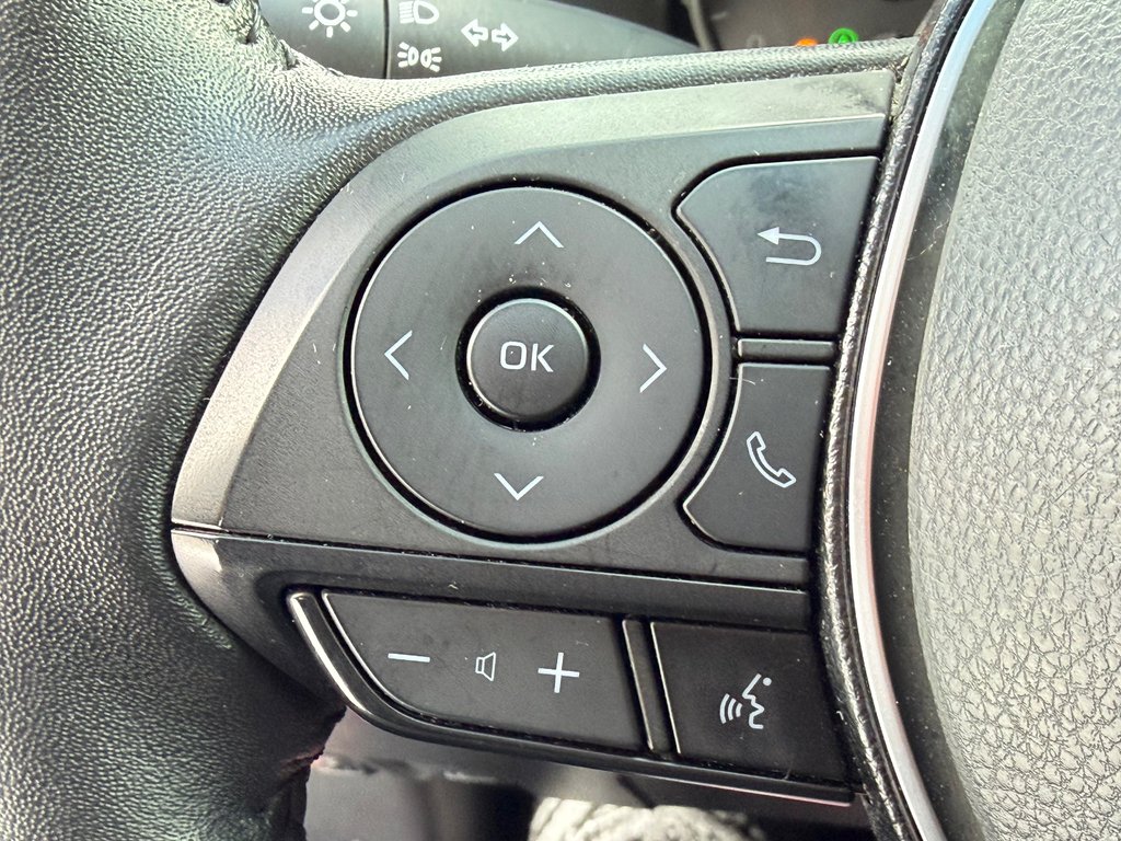 Toyota RAV4 XLE AWD / VALEUR DE REVENTE INCROYABLE / 2022 à Thetford Mines, Québec - 35 - w1024h768px