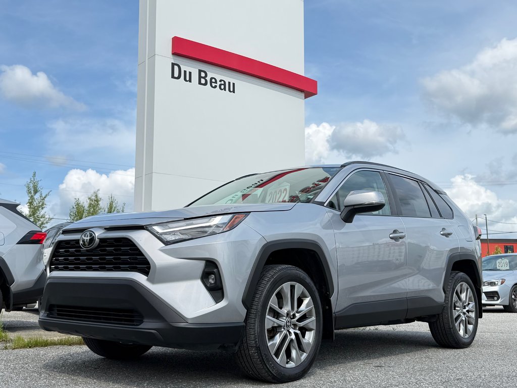 Toyota RAV4 XLE PREMIUM AWD / BAS KILOS / PRIX IMBATTABLE / 2022 à Thetford Mines, Québec - 1 - w1024h768px