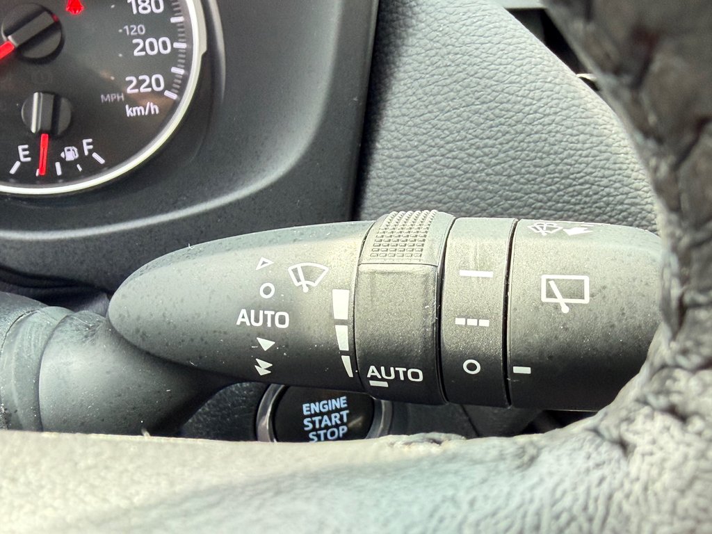 Toyota RAV4 XLE PREMIUM AWD / BAS KILOS / PRIX IMBATTABLE / 2022 à Thetford Mines, Québec - 42 - w1024h768px