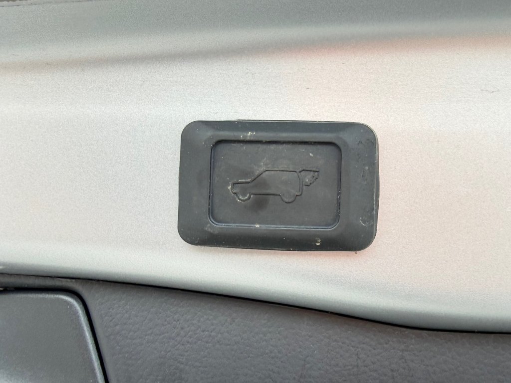 Toyota RAV4 XLE PREMIUM AWD / BAS KILOS / PRIX IMBATTABLE / 2022 à Thetford Mines, Québec - 61 - w1024h768px