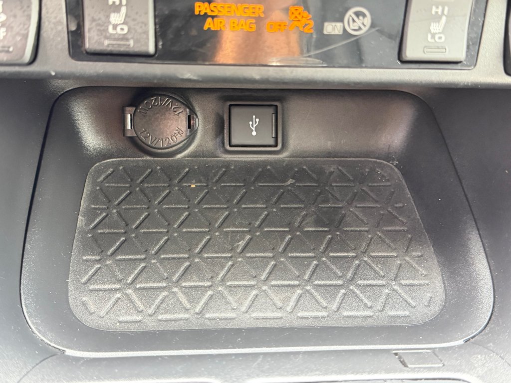 Toyota RAV4 XLE PREMIUM AWD / BAS KILOS / PRIX IMBATTABLE / 2022 à Thetford Mines, Québec - 48 - w1024h768px