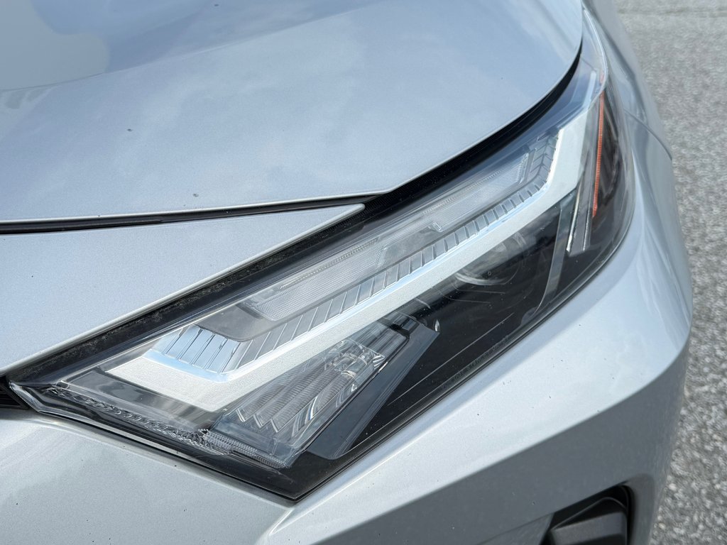 Toyota RAV4 XLE PREMIUM AWD / BAS KILOS / PRIX IMBATTABLE / 2022 à Thetford Mines, Québec - 10 - w1024h768px