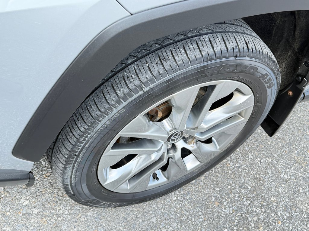 Toyota RAV4 XLE PREMIUM AWD / BAS KILOS / PRIX IMBATTABLE / 2022 à Thetford Mines, Québec - 14 - w1024h768px