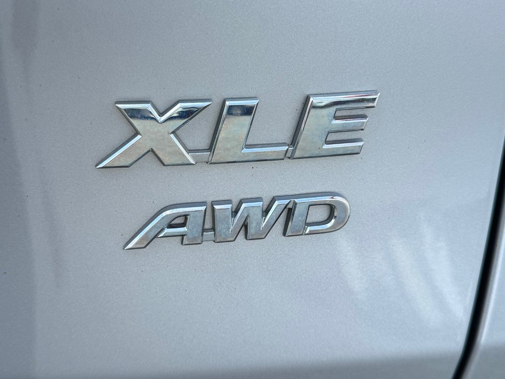 Toyota RAV4 XLE PREMIUM AWD / BAS KILOS / PRIX IMBATTABLE / 2022 à Thetford Mines, Québec - 26 - w1024h768px
