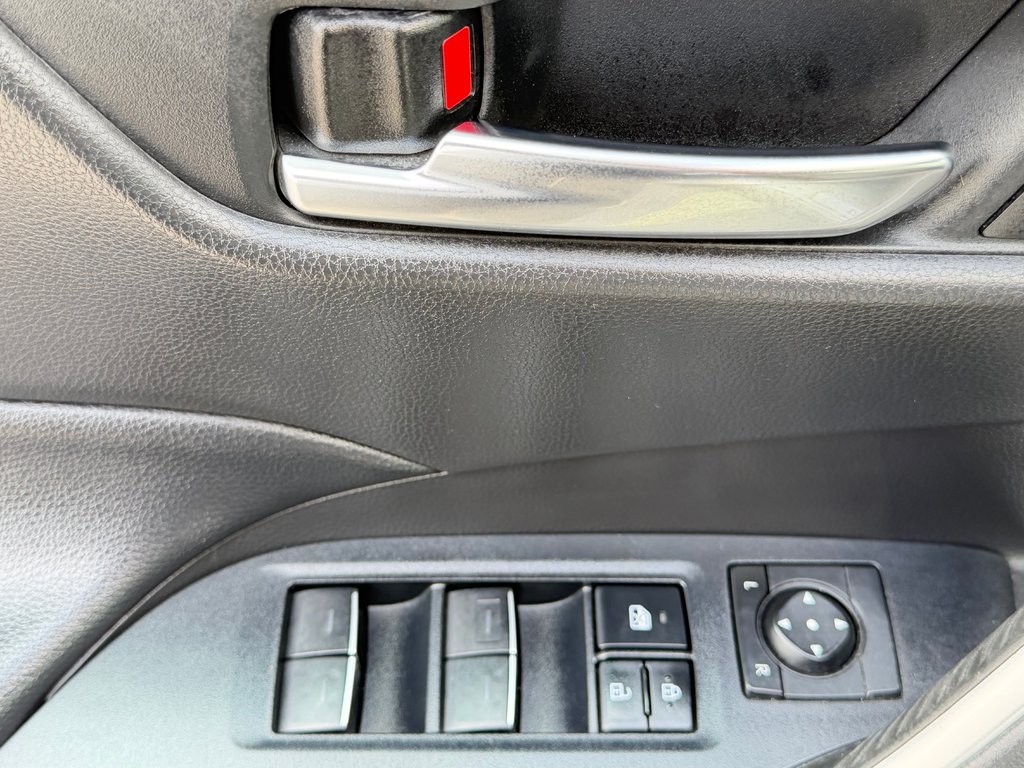 Toyota RAV4 XLE PREMIUM AWD / BAS KILOS / PRIX IMBATTABLE / 2022 à Thetford Mines, Québec - 31 - w1024h768px