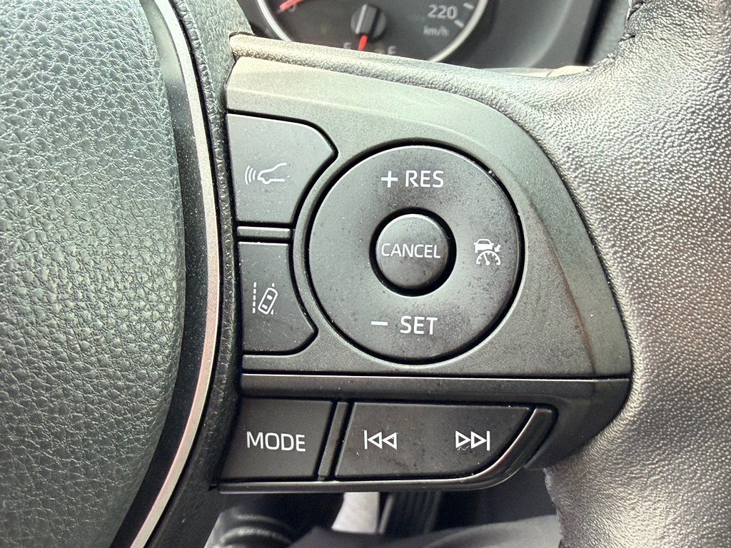 Toyota RAV4 XLE PREMIUM AWD / BAS KILOS / PRIX IMBATTABLE / 2022 à Thetford Mines, Québec - 41 - w1024h768px