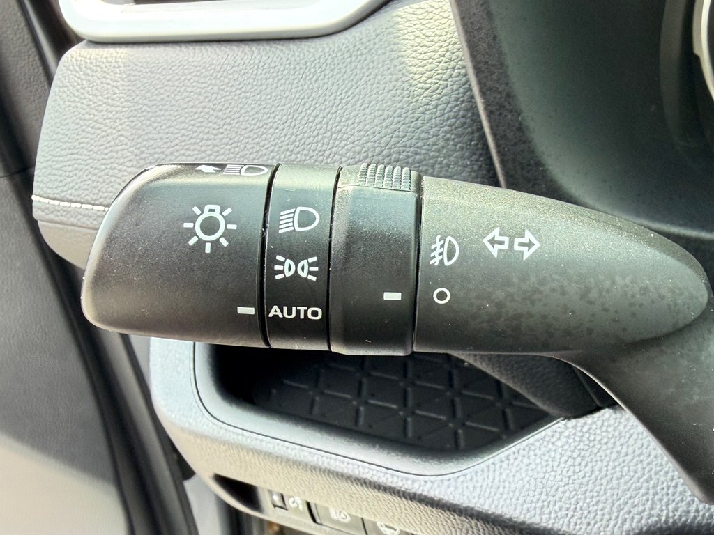 Toyota RAV4 XLE PREMIUM AWD / BAS KILOS / PRIX IMBATTABLE / 2022 à Thetford Mines, Québec - 40 - w1024h768px