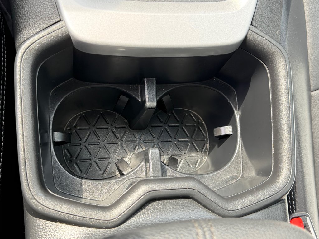 Toyota RAV4 XLE PREMIUM AWD / BAS KILOS / PRIX IMBATTABLE / 2022 à Thetford Mines, Québec - 50 - w1024h768px