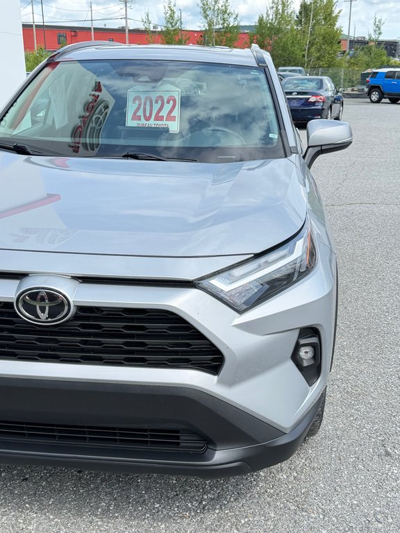 Toyota RAV4 XLE PREMIUM AWD / BAS KILOS / PRIX IMBATTABLE / 2022 à Thetford Mines, Québec - 9 - w1024h768px