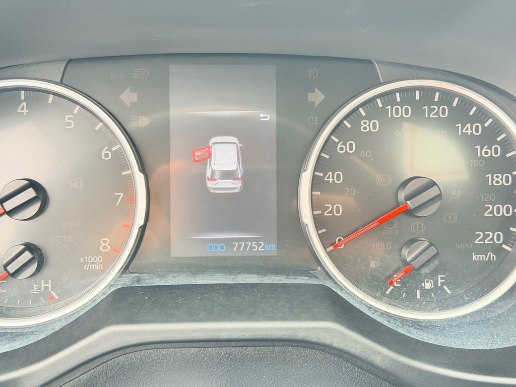 2022 Toyota RAV4 LE AWD / MEILLEUR VUS SUR LE MARCHÉ POINT FINAL / in Thetford Mines, Quebec - 30 - w1024h768px