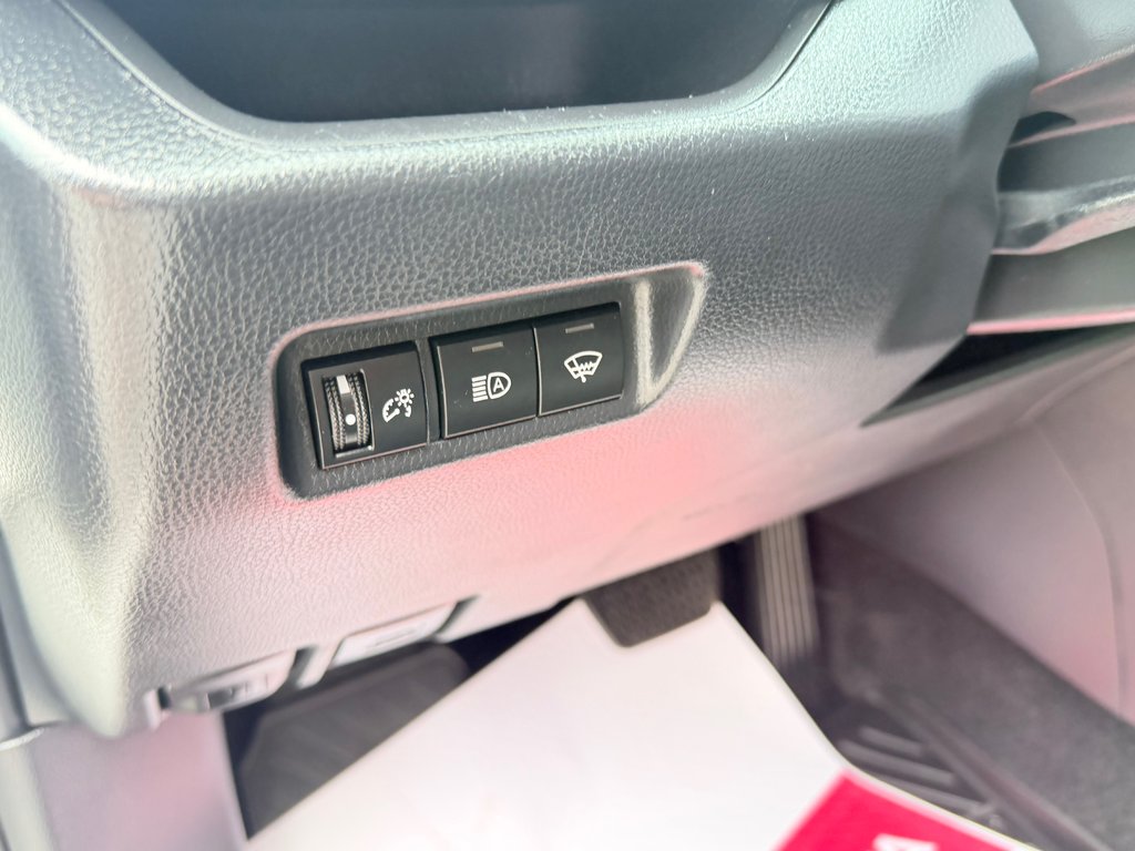 2022 Toyota RAV4 LE AWD / MEILLEUR VUS SUR LE MARCHÉ POINT FINAL / in Thetford Mines, Quebec - 24 - w1024h768px