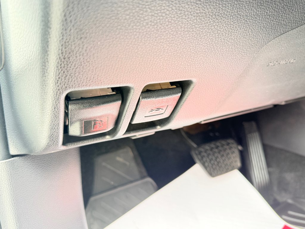 2022 Toyota RAV4 LE AWD / MEILLEUR VUS SUR LE MARCHÉ POINT FINAL / in Thetford Mines, Quebec - 25 - w1024h768px