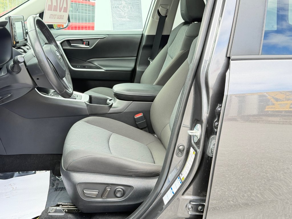Toyota RAV4 XLE AWD / HITCH / DÉMARREUR DISTANCE / 2022 à Thetford Mines, Québec - 32 - w1024h768px