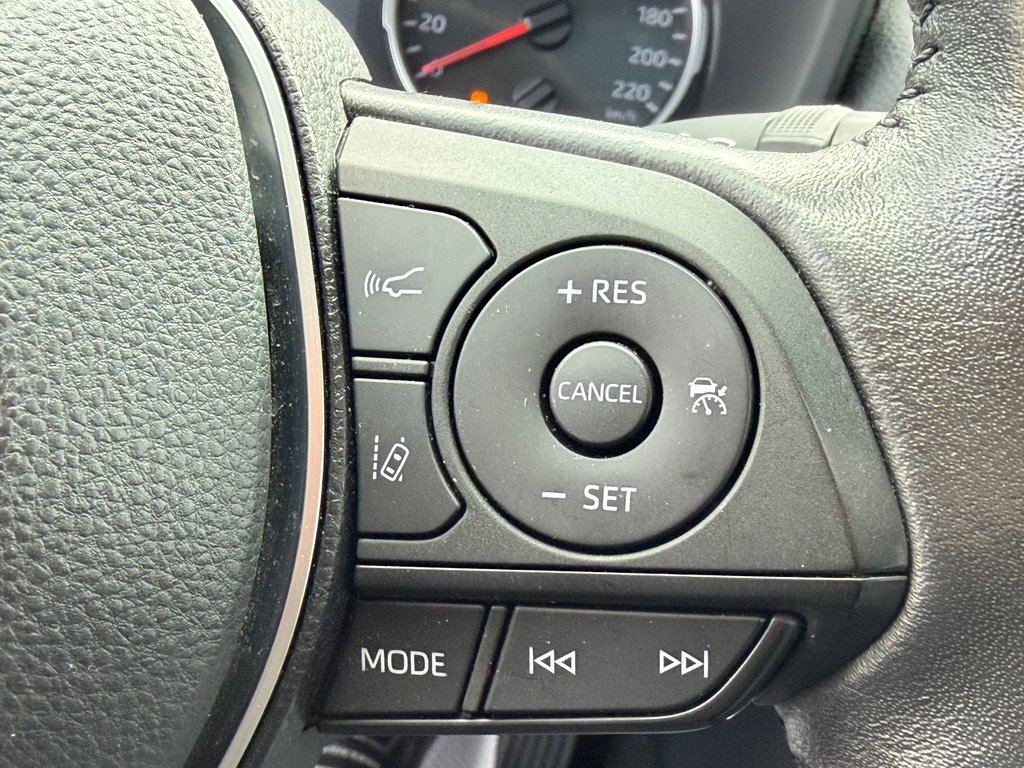 Toyota RAV4 XLE AWD / HITCH / DÉMARREUR DISTANCE / 2022 à Thetford Mines, Québec - 39 - w1024h768px