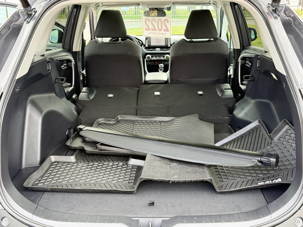 Toyota RAV4 XLE AWD / HITCH / DÉMARREUR DISTANCE / 2022 à Thetford Mines, Québec - 57 - w1024h768px